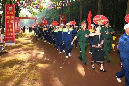 Đoàn Kinh tế - Quốc phòng 715 sôi nổi thi đua “Luyện tay nghề - thi thợ giỏi”