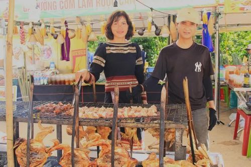 Nhộn nhịp các dịch vụ "thời vụ" phục vụ du khách mùa lễ hội ở Chư Đang Ya