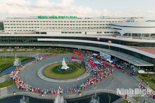 Sôi nổi Hội thao Bệnh viện Bạch Mai năm 2026: Khỏe để cống hiến