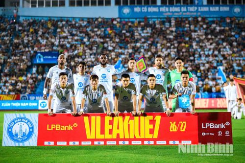 Vòng 6 V.League 2026-2027: Ngược dòng thành công, CLB Thép Xanh Nam Định vươn lên vị trí số 1 trên bảng xếp hạng