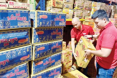 Bảo đảm hàng hóa thiết yếu mùa mưa lũ