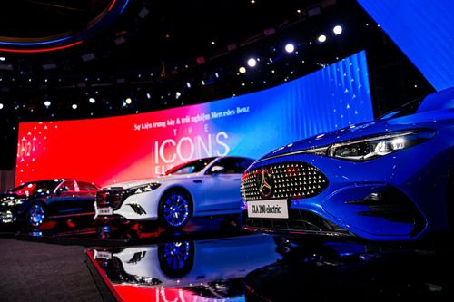 Mercedes-Benz Việt Nam khai màn triển lãm xe sang hơn 100 tỷ đồng, ra mắt loạt xe điện hóa mới