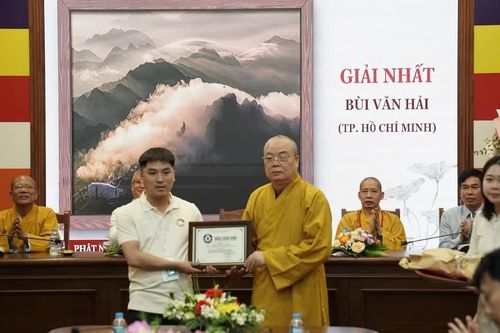 Hà Nội: Trao giải cuộc thi ảnh 'Phật giáo trong đời sống' lần thứ III và khai mạc triển lãm tại chùa Quán Sứ