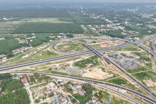 Nút giao Tân Hiệp nối hai cao tốc dự kiến thông xe trong tháng 11