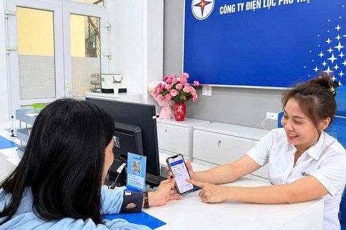 Phú Thọ: Điện lực Vĩnh Yên ứng dụng tiện ích số, nâng cao chất lượng dịch vụ chăm sóc khách hàng