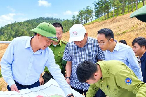 Lắng nghe dân nói, làm đến cùng việc dân cần…