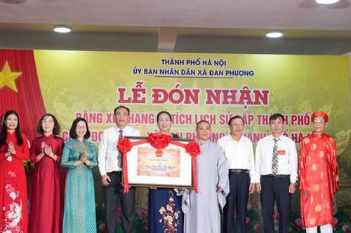 Xã Đan Phượng đón nhận Bằng xếp hạng di tích lịch sử cấp thành phố chùa Đoài Khê