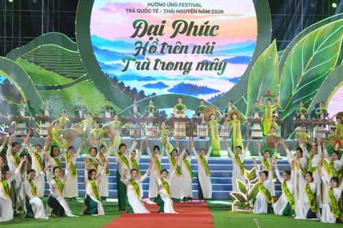 'Đại Phúc - Hồ trên núi, trà trong mây'