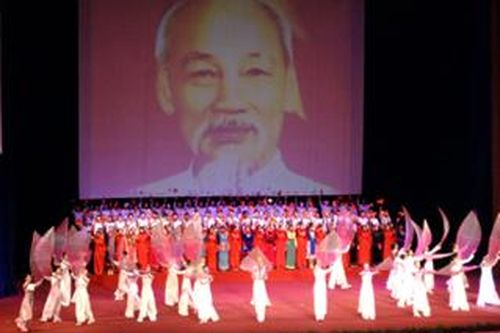 Tư tưởng Hồ Chí Minh mãi mãi soi đường, dẫn dắt dân tộc ta