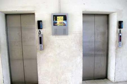 Thay 'thang máy giết người': Không thể làm được?