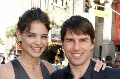 Tom Cruise từng cầu xin Katie cứu vớt hôn nhân