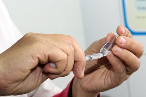 Rò trực tràng âm đạo vì tự chữa trĩ