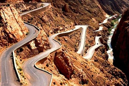 10 cung đường khiến các tay đua mô tô mê mẩn
