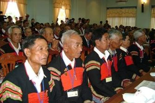 Điều kiện xét công nhận người có uy tín