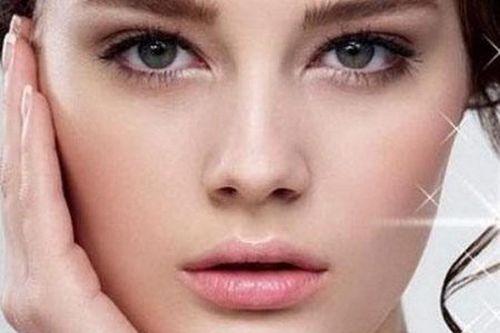 Tuyệt chiêu trang điểm giúp bạn trẻ hơn tuổi