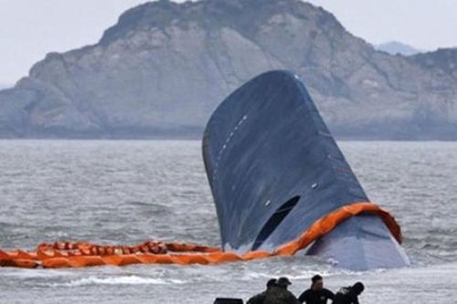 Vụ chìm phà thảm khốc Hàn Quốc: Sewol đã chìm hoàn toàn