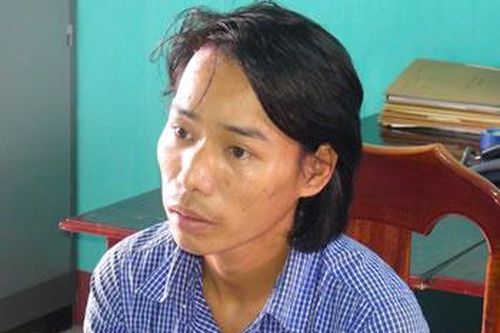 Mang 'trát' đi xiếc