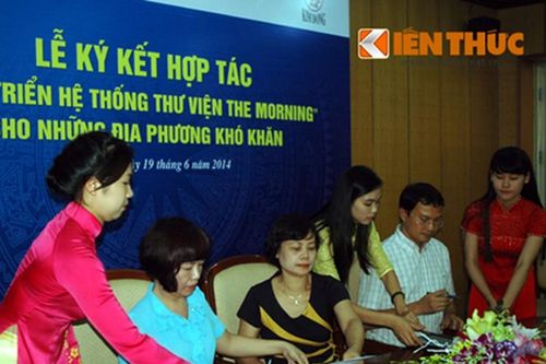 Chung tay xây dựng thư viện, tặng sách cho trẻ em nghèo