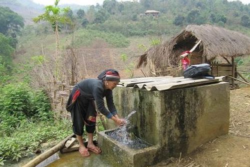 Tìm kiếm nguồn nước dưới đất cung cấp nước sinh hoạt cho nhân dân vùng núi cao