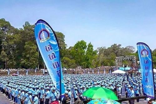 Hơn 2.000 người Campuchia phá kỷ lục Guinness về nhảy Madison