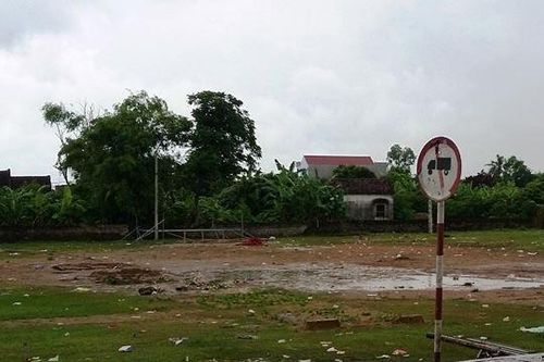 Bất cẩn trong khi đốt lửa trại, 75 người bị bỏng
