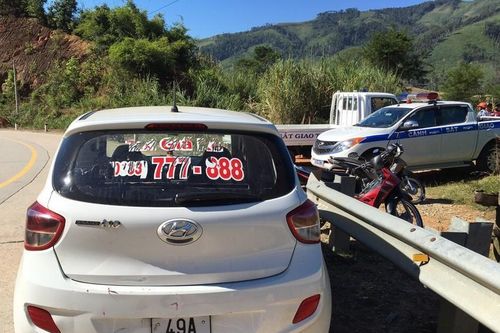 Kon Tum: Truy bắt nhóm cướp taxi trên đèo Lò Xo