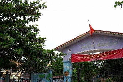 Hà Nội: Bé trai 5 tuổi gãy chân trong giờ học