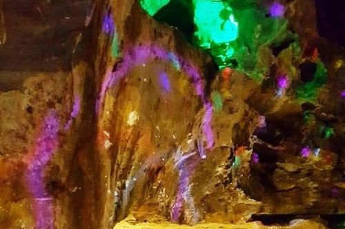 Cận cảnh quán cà phê trong hang đá có 1-0-2 tại miền tây xứ Nghệ