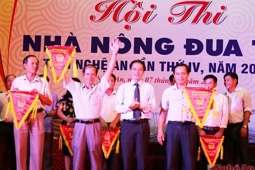Bế mạc Hội thi Nhà nông đua tài lần thứ IV