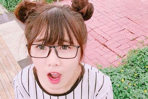 Học sinh 'phát hờn' vì cô giáo Vũng Tàu đáng yêu, xinh xắn như học sinh cấp 2