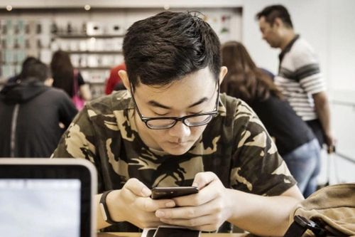 Người Trung Quốc đua nhau độ máy cũ lên iPhone 7