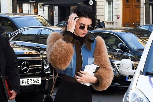 Các mỹ nhân thế giới 'rủ nhau' xuống phố diện đồ jean và denim