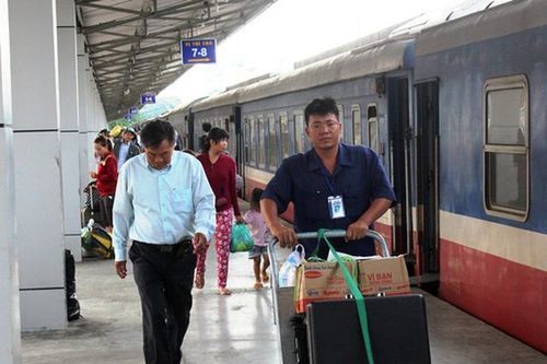 Sau tết, vé tàu giảm đến 50%