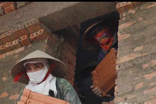 Cuộc sống của nữ phu lò ngói Tân Kỳ