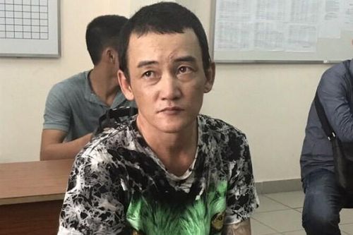 Tên cướp xăm trổ sa lưới CSHS sau khi giật tài sản của nữ du khách