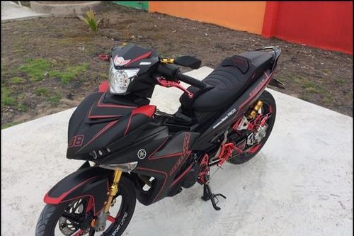 Bất ngờ với Exciter 150 độ hầm hố của nữ biker Việt