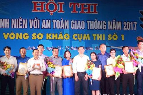 Thanh niên Thái Hòa đạt giải Nhất hội thi về ATGT khu vực miền Tây