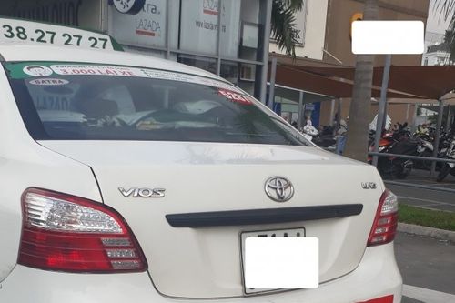 Dán khẩu hiệu gièm pha Uber, Grab, taxi Vinasun đang vi phạm luật Cạnh tranh