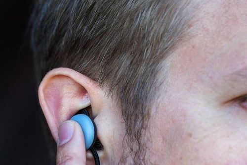 Tai nghe 'thần kỳ' Google Pixel Buds có khả năng dịch 40 thứ tiếng