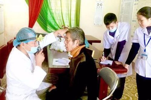 75 người cao tuổi ở Tân Kỳ được khám, cấp thuốc miễn phí