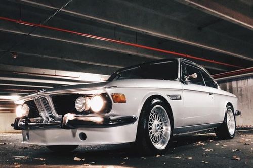 Xe thể thao hai cửa BMW bỏ hoang 7 năm được bán đấu giá