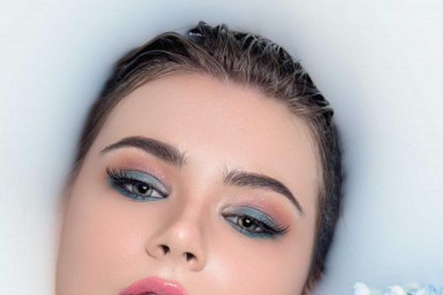 Xu hướng tone màu trang điểm sành điệu và quý phái