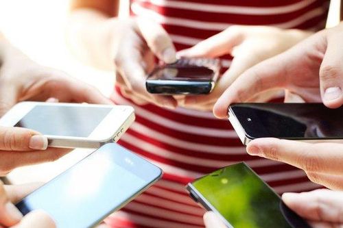 Chuẩn bị giảm sâu giá cước điện thoại di động trong nước