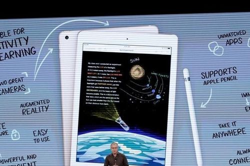 Apple ra mắt iPad siêu rẻ cho học sinh