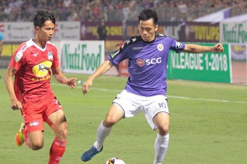 Quang Hải, Văn Quyết để lại dấu ấn trong ngày hàng công HAGL im lặng