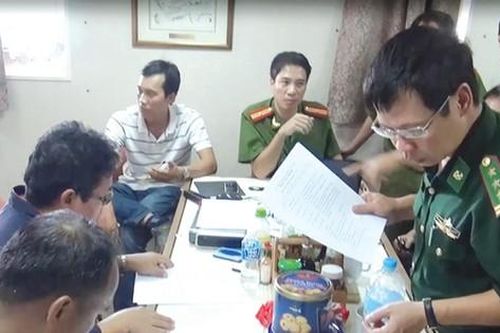 Vụ Hải quan tiếp tay buôn lậu xăng dầu: Người đứng đầu có vô can?
