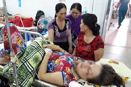 Bị sét đánh bất tỉnh, dây chuyền vàng đeo trên cổ tan chảy gây bỏng