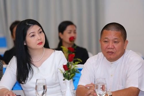 Công ty của vợ Chủ tịch HĐQT Tôn Hoa Sen đã 'trao tay' cổ phiếu HSG cho ai?
