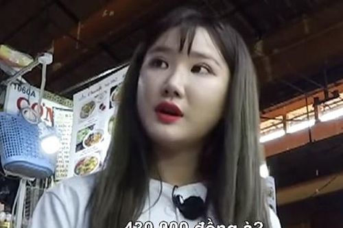 Hai thành viên EXID trả 430.000 đồng cho bữa ăn ở chợ Bến Thành