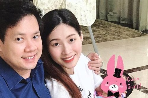 Hoa hậu Thu Thảo hé lộ hình ảnh đầu tiên về con gái 2 tháng tuổi